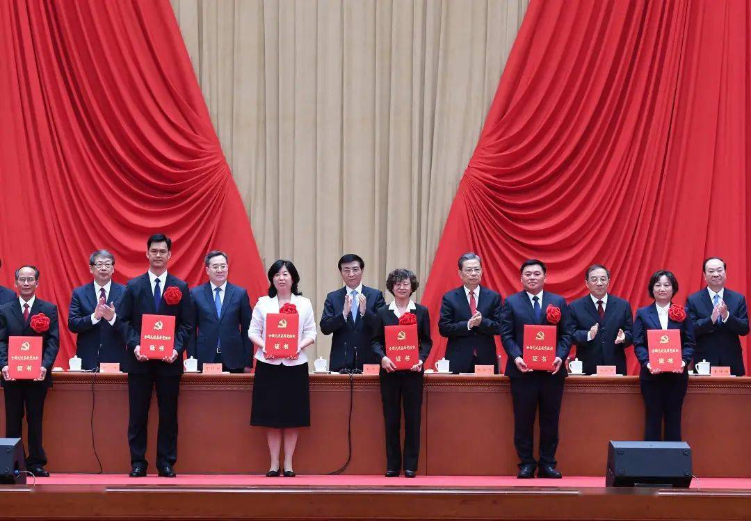 澳門一碼一肖一特一中是什么?，揭秘澳門一碼一肖一特一中真相